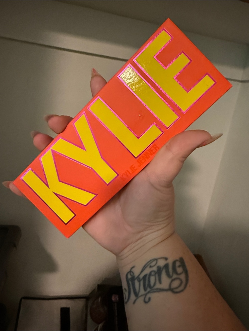 KYLIE Cosmetics Summer Palette